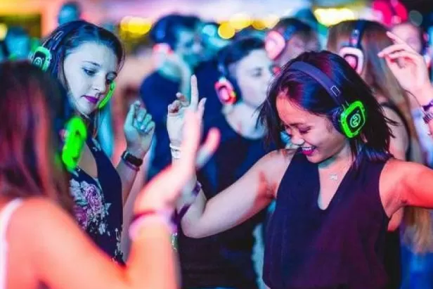 silent disco
